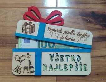Drevená darčeková karta na peniaze v tvare darčeka NAJ