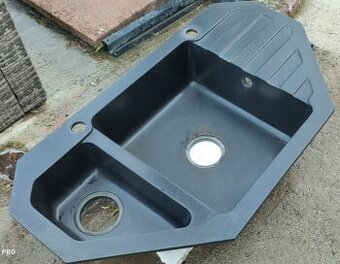Granitový kuchynaký drez rohový
