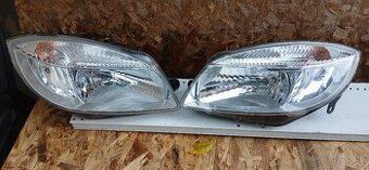 Predám predné svetlá halogénové škoda fabia 2