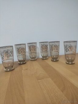 Sada 6 ks nových sklenených pohárov.