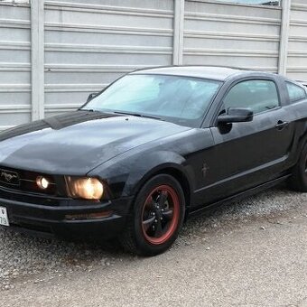 FORD MUSTANG 4.0L LIMITED