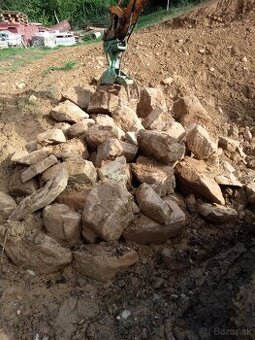 Predám  pieskovcové  kamene