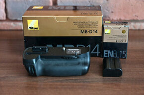 Nikon MB-D14 + Nikon EN-EL15