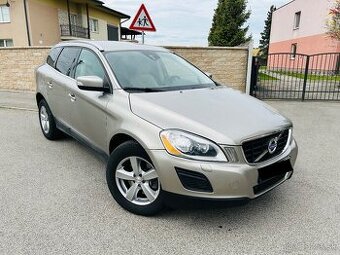 Volvo XC60 D4 2.4L Momentum AWD Geartronic