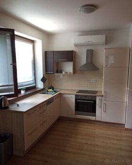 Klimatizovaný byt v centre BA. BEZ PROVIZIE