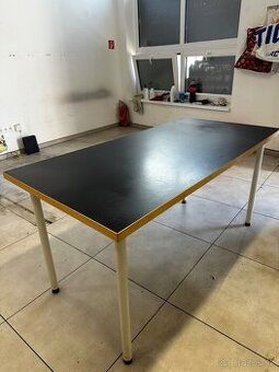 Stôl ikea