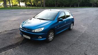 Peugeot 206 1.4 benzín 55kw 68100km