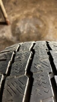 10.Michelin Agilis 215/60 R17C