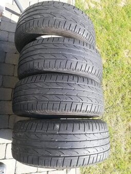 235/55R17