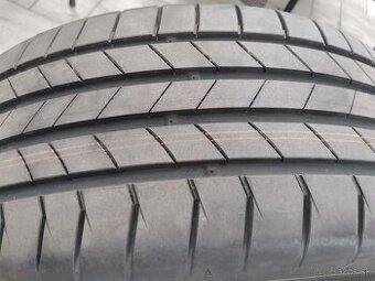 215/55 r18