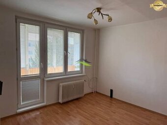 Výborný 2 izbový byt s balkónom - pri Nemocnici - aj investi