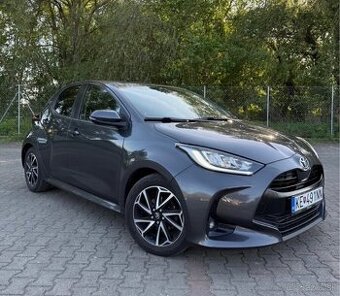 Toyota yaris 1.5 dynamic force, 2021