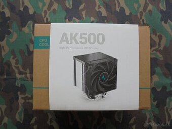 Chladič na procesor DeepCool AK500.