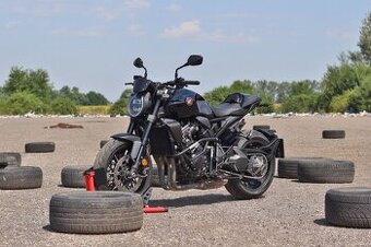 Honda CB1000r Black Edition
