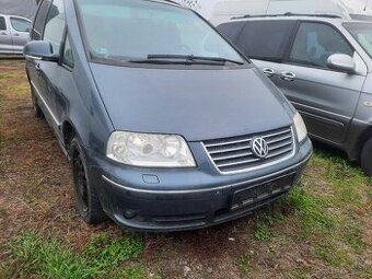 Rozpredam Volkswagen Sharan 1,9tdi 85kw .