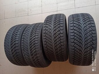 celoročne pneu 235/45 R18