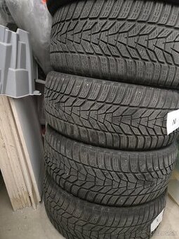Hankook W330 Winter icept evo3 215/40 R18 89V