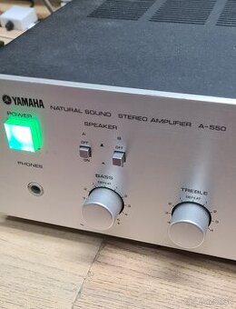 Yamaha A-550 Stereo zosilňovač