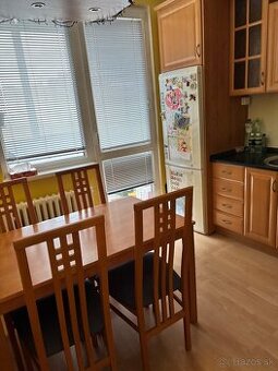 Predam kuchynskú linku+ chladnička a sporák plynový