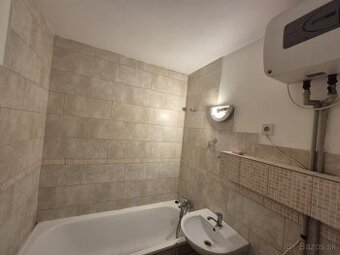 Predám 1 iz. byt, ul. Hviezdoslavova, Komárno