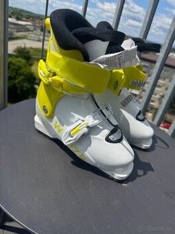 Predam detske lyziarky Wedze Pumzi 500