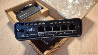 Mikrotik hAP ax2 - 1