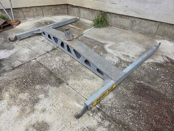 Predam zdvíhací kríž na auta 3,6t a zdvíhacie botičky