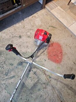 Hecht 142BTS krovinorez