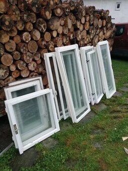 Okná - Hliníkovo/kovové (2-sklo), drevené