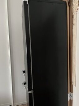 Chladnička s mrazničkou ETA