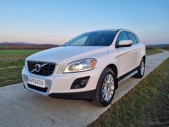 VOLVO XC60 .. 2,4D5 .. AWD .. Top stav ..
