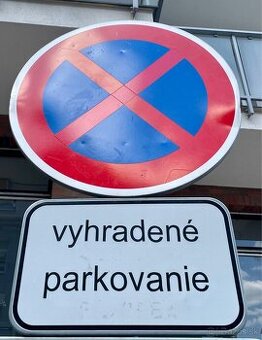 Značka vyhradené parkovanie ŤZP - invalid komplet