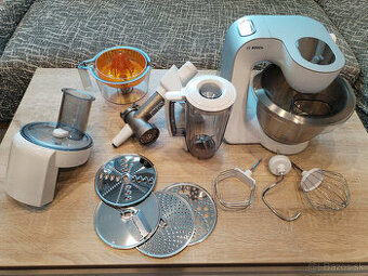 Predám kuchynský robot Bosch MUM 54240, motor 900 W