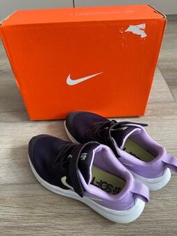 Športové tenisky Nike 31,5