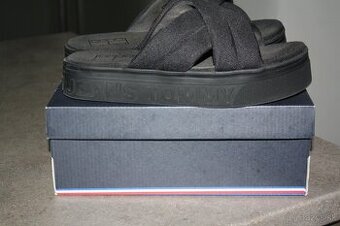 Tommy Hilfiger Jeans slapky vel.38/39