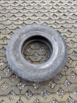 Pneu 265/70 R16 - 1