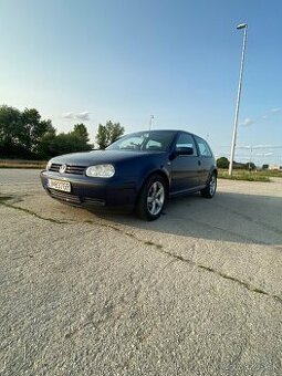 Volkswagen Golf IV 1.4 55 kW – Zachovalý benzínový hatchback