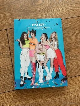 K-pop album ITZY - IT’Z ICY