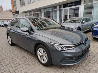 VW Golf 8 1.0TSI 81kW Manual 14tkm LED - záruka Autodraft