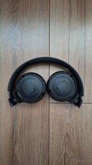 JBL Tune 520BT
