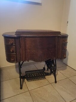 Šijací stroj z Usa