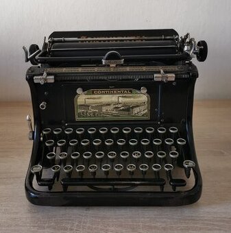Funkčný starožitný písací stroj Continental z roku 1912