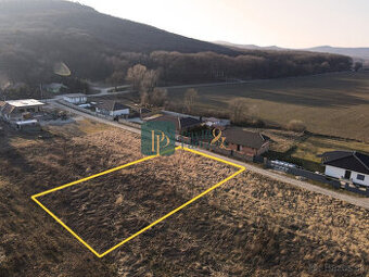 Predaj 9,2á stavebný pozemok, el. prípojka na pozemku, Jelen - 1