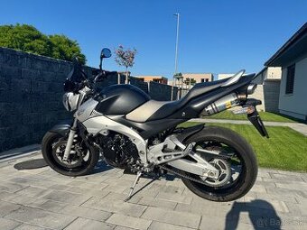 Suzuki GSR 600