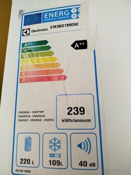 Veľká chladnička s mrazničkou Zn. Elektrolux