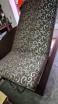 Polohovatelná váľanda