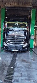 Plávam si prácu ako vodič kamiónu