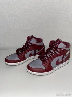 Nike jordan mid velkost 44