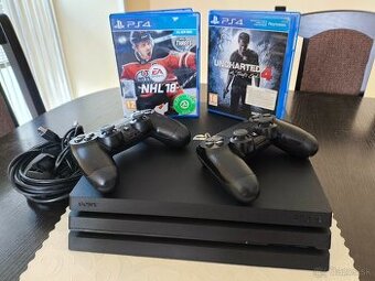 Sony PlayStation 4 PRO + 2 ovládače