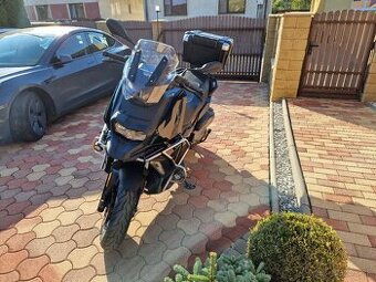 BMW C400X